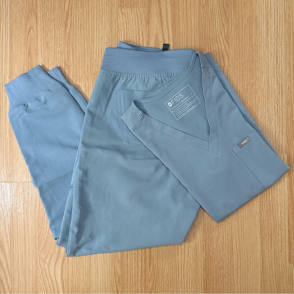 FIGS Scrub Set - Dusty Blue